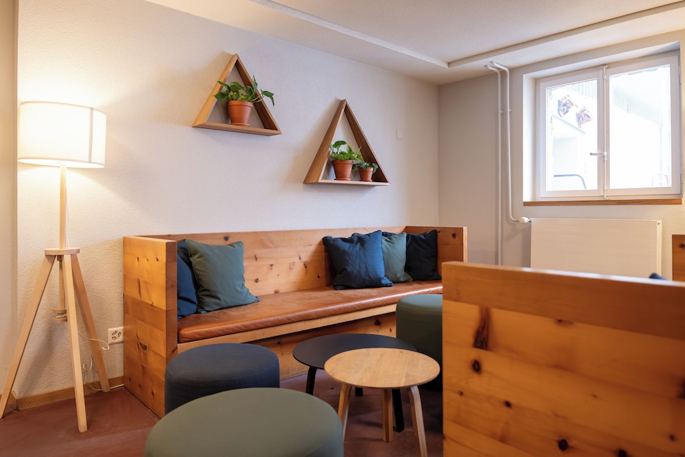 Youth Hostel Zermatt 45/64
