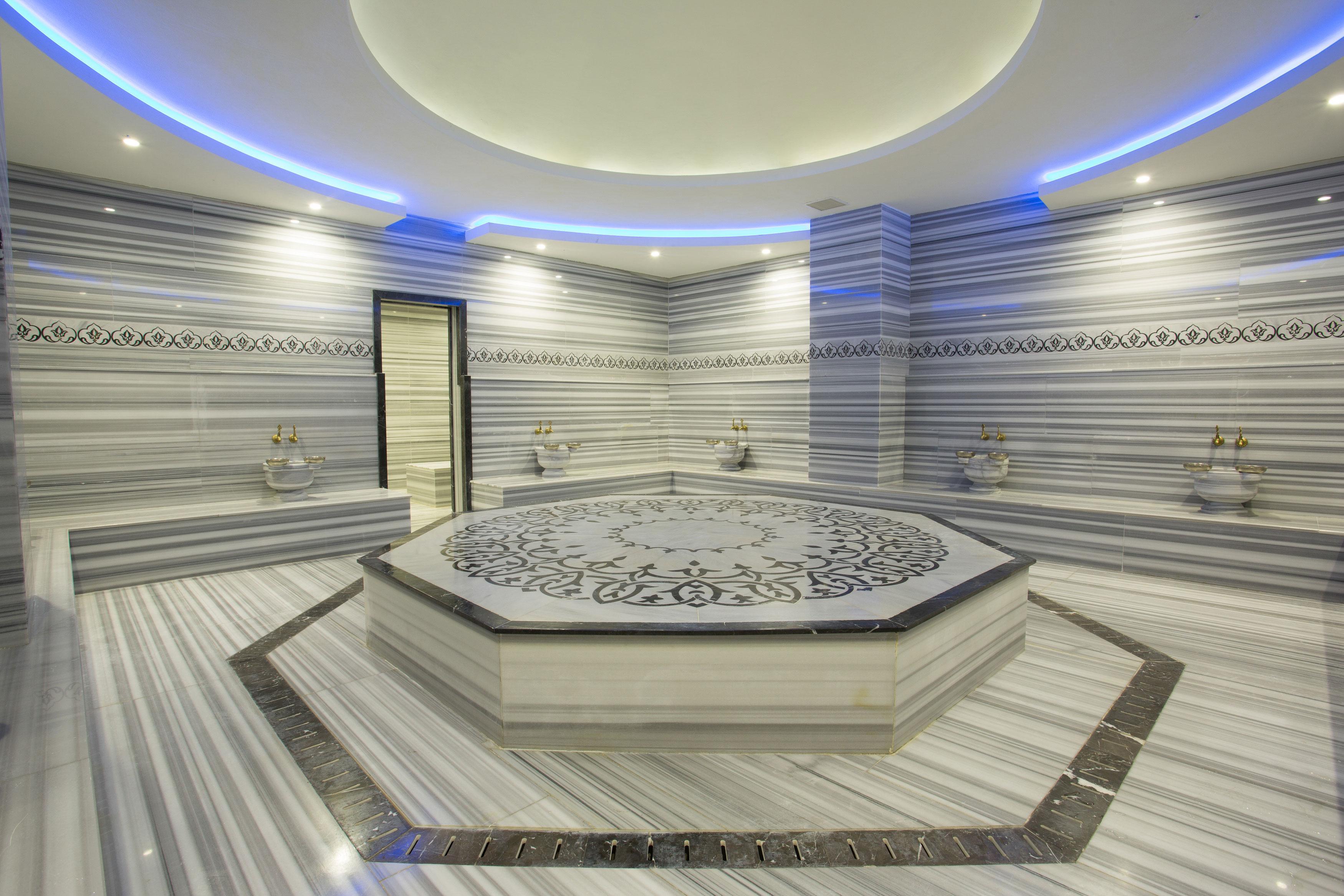 Water Side Resort And Spa 24/50