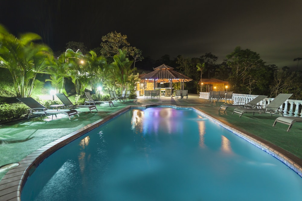 Green Lagoon Wellbeing Resort 67/71