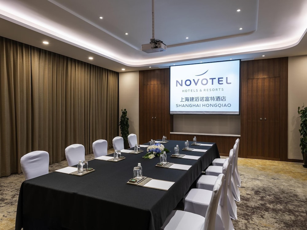 Novotel Shanghai Hongqiao 52/59