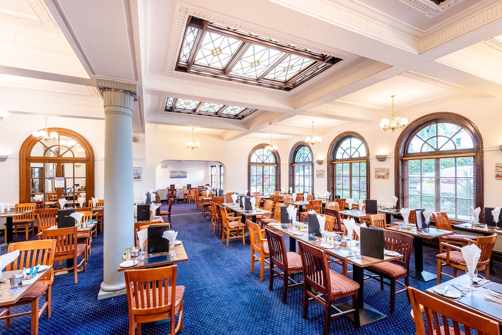 Abbey Lawn Hotel 47/64