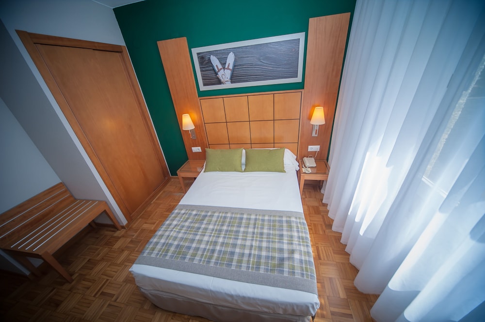 Gran Hotel de Jaca 17/50