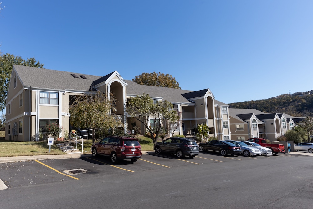 Pointe Royale Condominium Resort & Golf Course 64/81