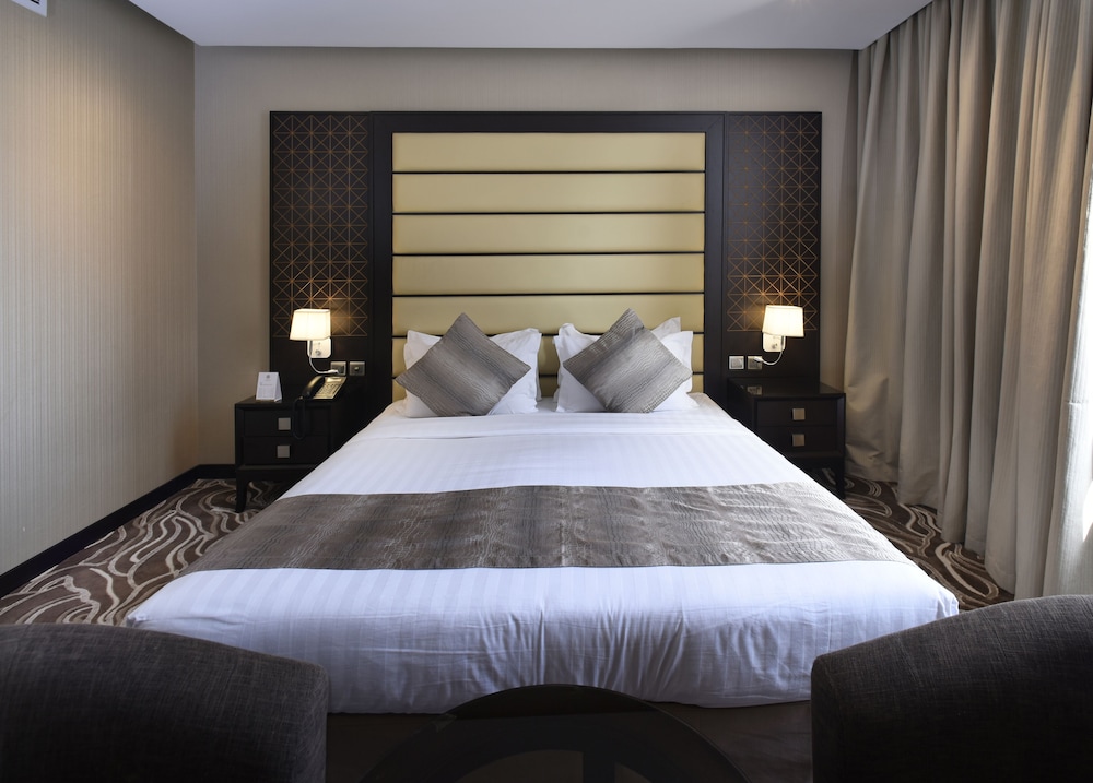STANDARD, KING BED