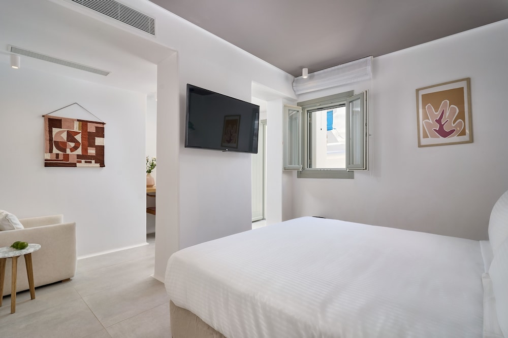 Adorno Beach Hotel and Suites 32/76