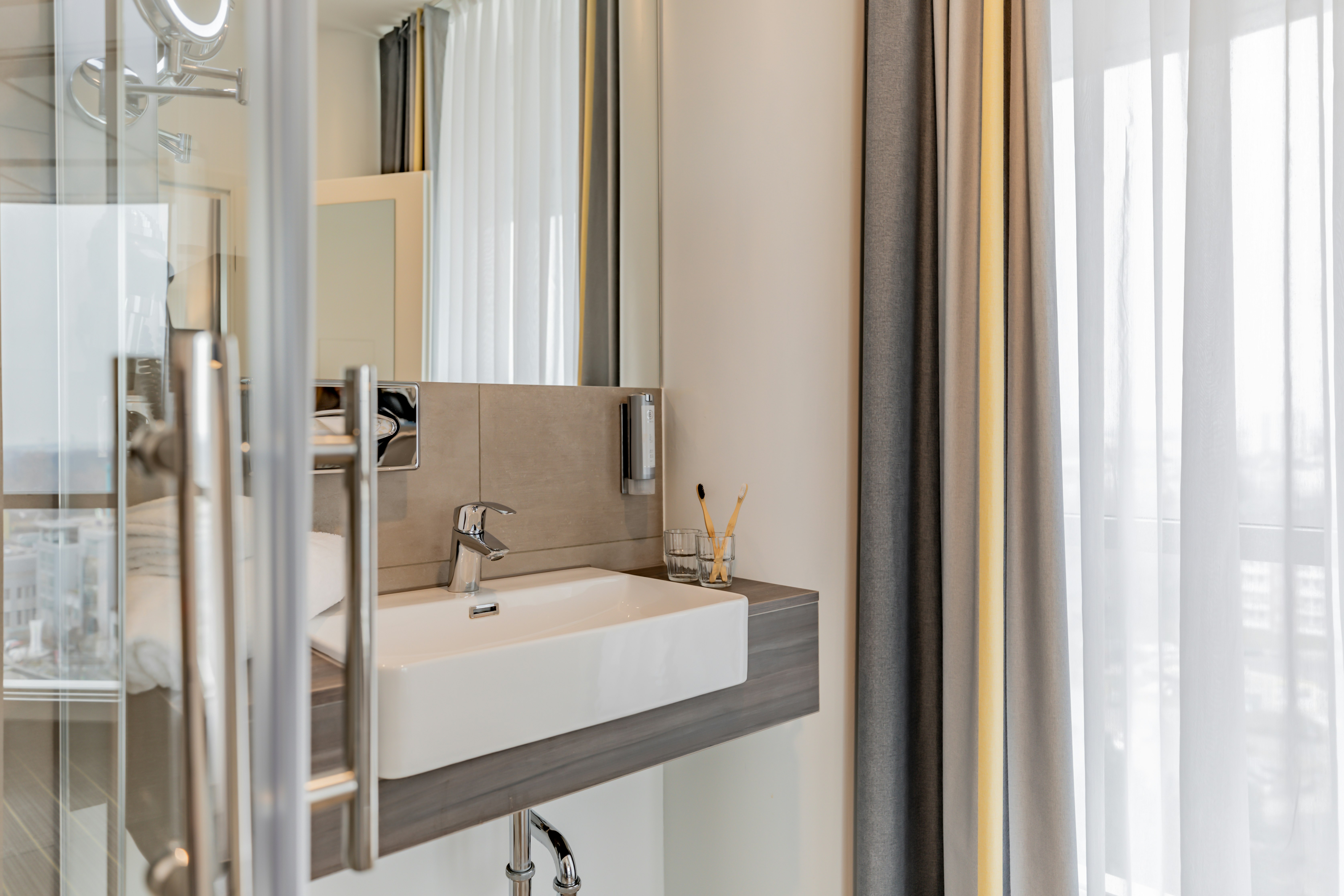 غرفة قياسية بسرير كوين لذوي الإعاقة، Garner Hotel Berlin - Spandau 7/7