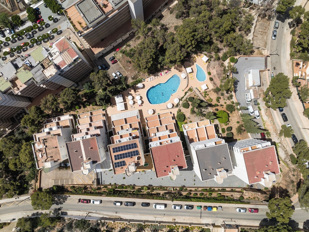 Vista Club Apartments 2/28