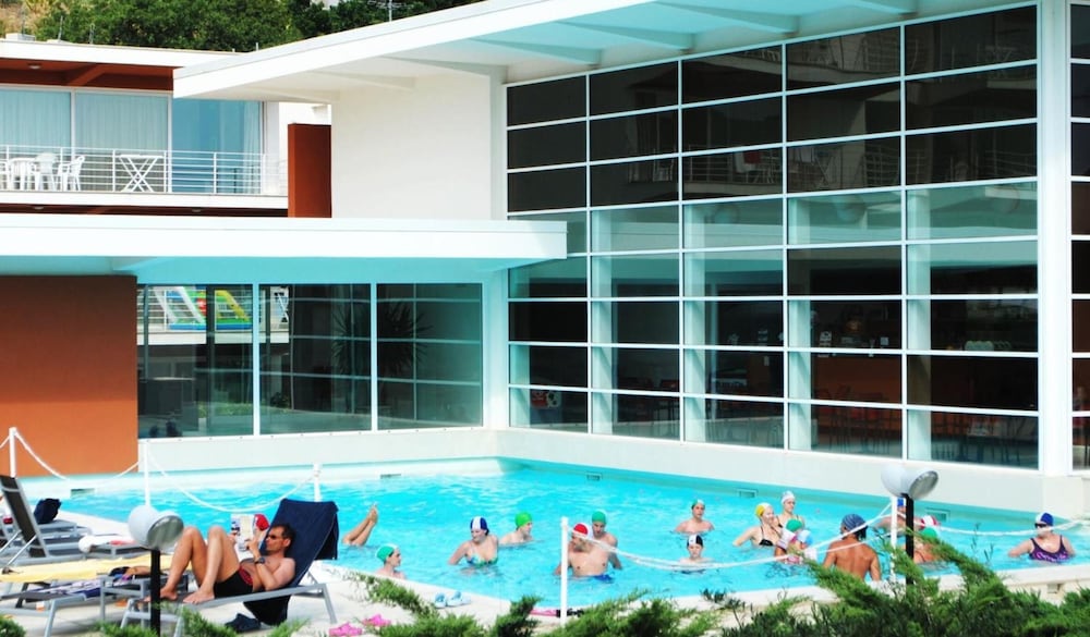 SPORTING CLUB RESORT 5/48