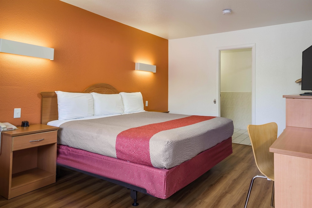 Motel6 Concord, CA 12/38