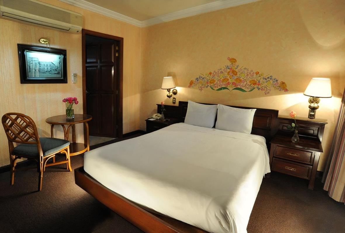 Room, King Bed