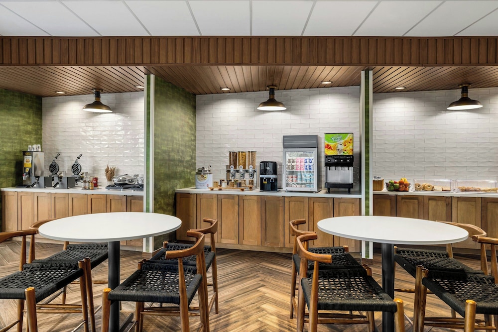 Fairfield Inn & Suites by Marriott San Antonio Medical Center 34/50
