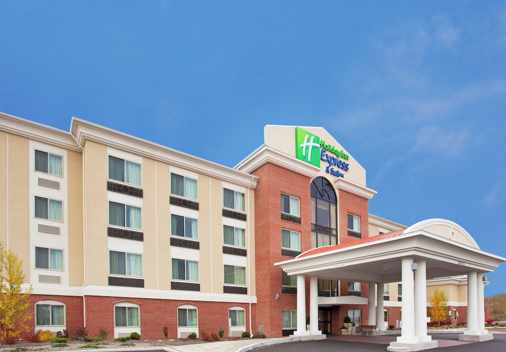 Holiday Inn Express Hotel Suites Niagara Falls 4/75