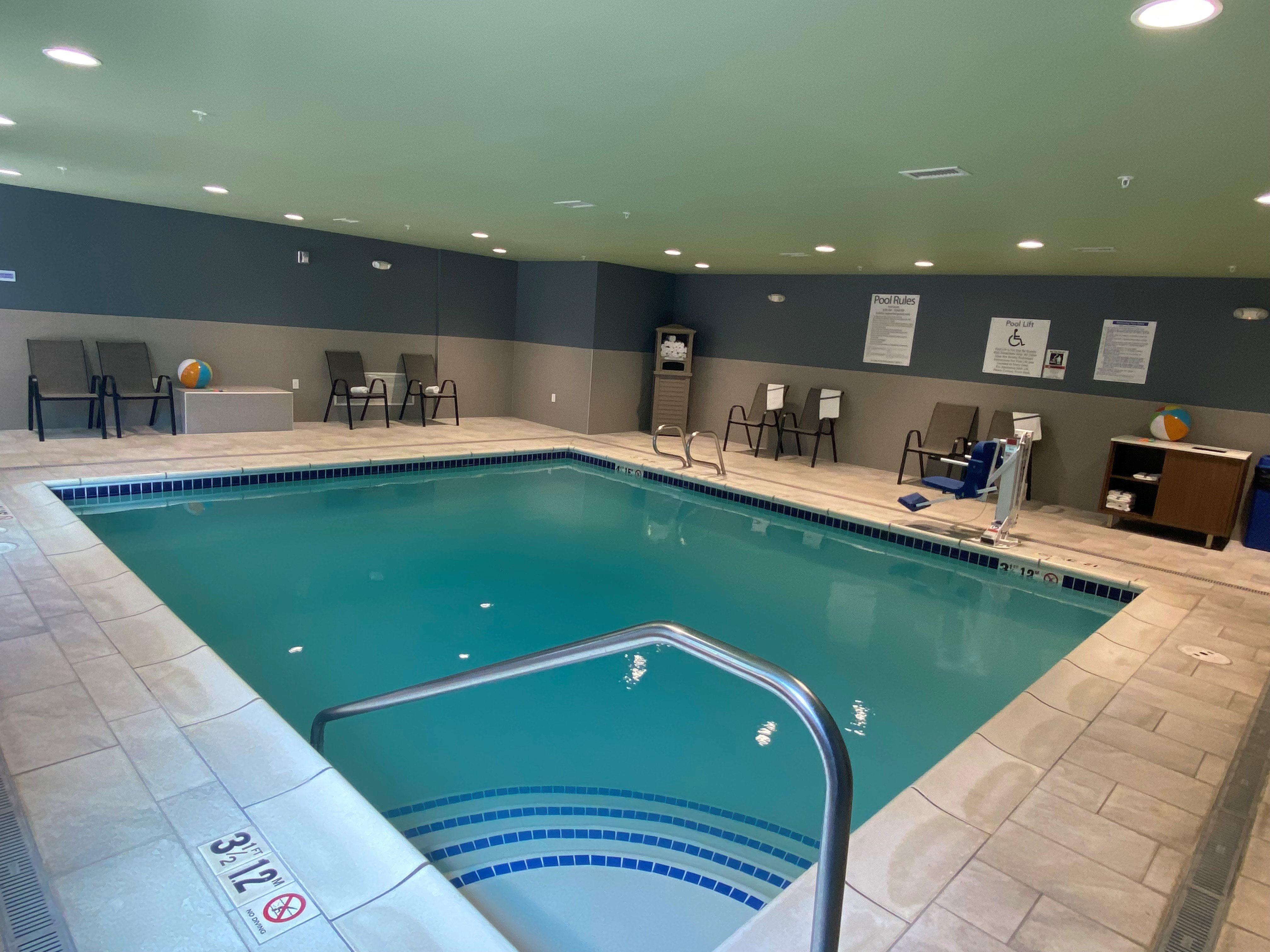 Holiday Inn Express Suites Camas Vancouver 24/33