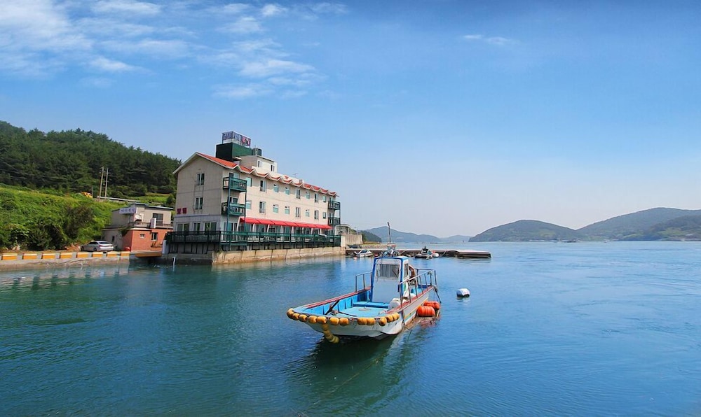 Namhae 1 Night 2 Days Pension 14/20