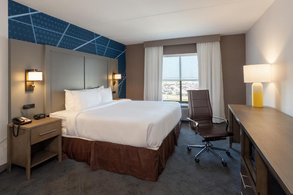 Comfort Inn & Suites Buffalo Airport 21/55