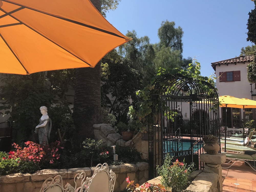 Villa Rosa Inn 5/78