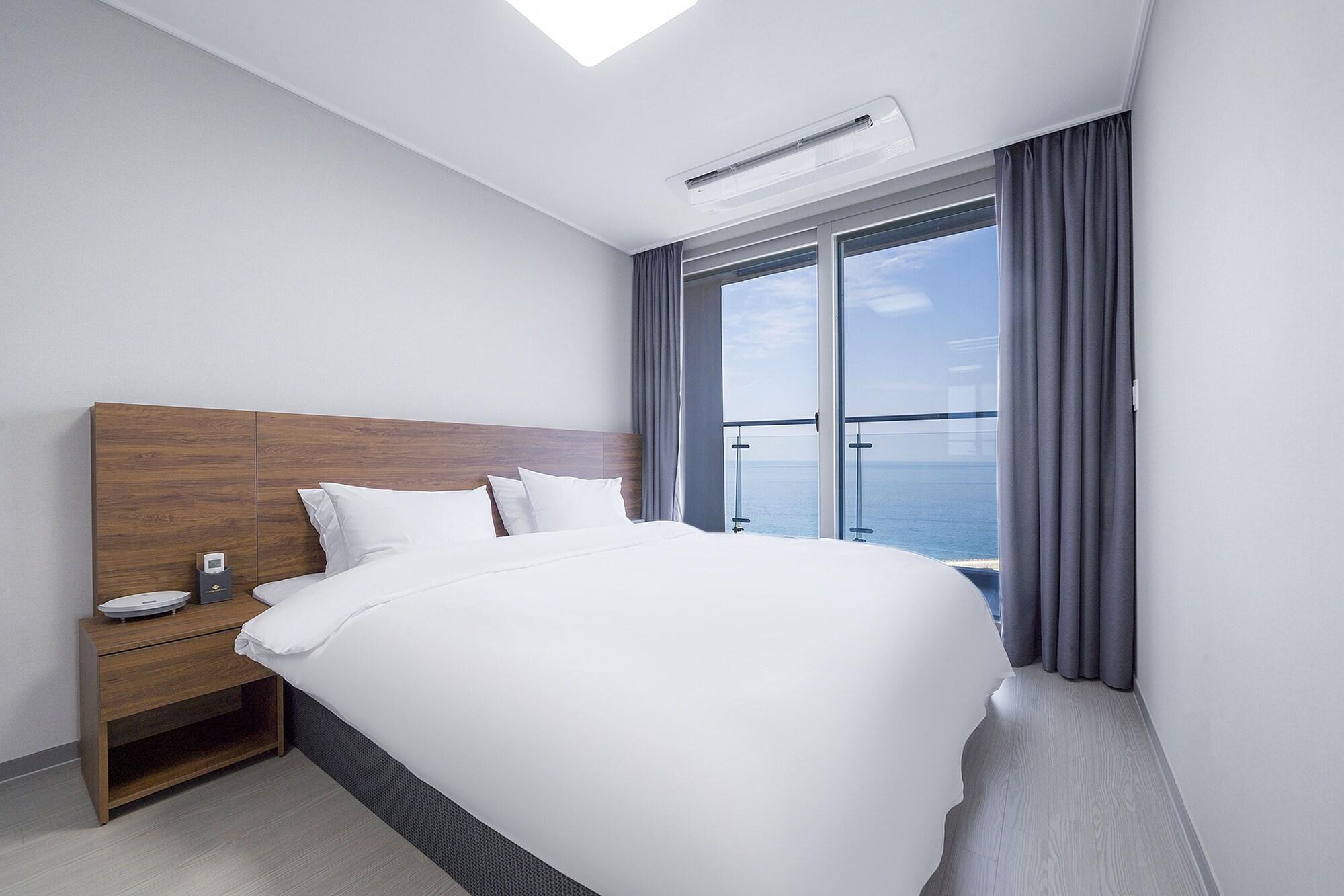 Chonpines Ocean Suites 6/50