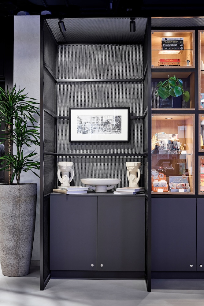 H2 Hotel Saarbrucken 8/30