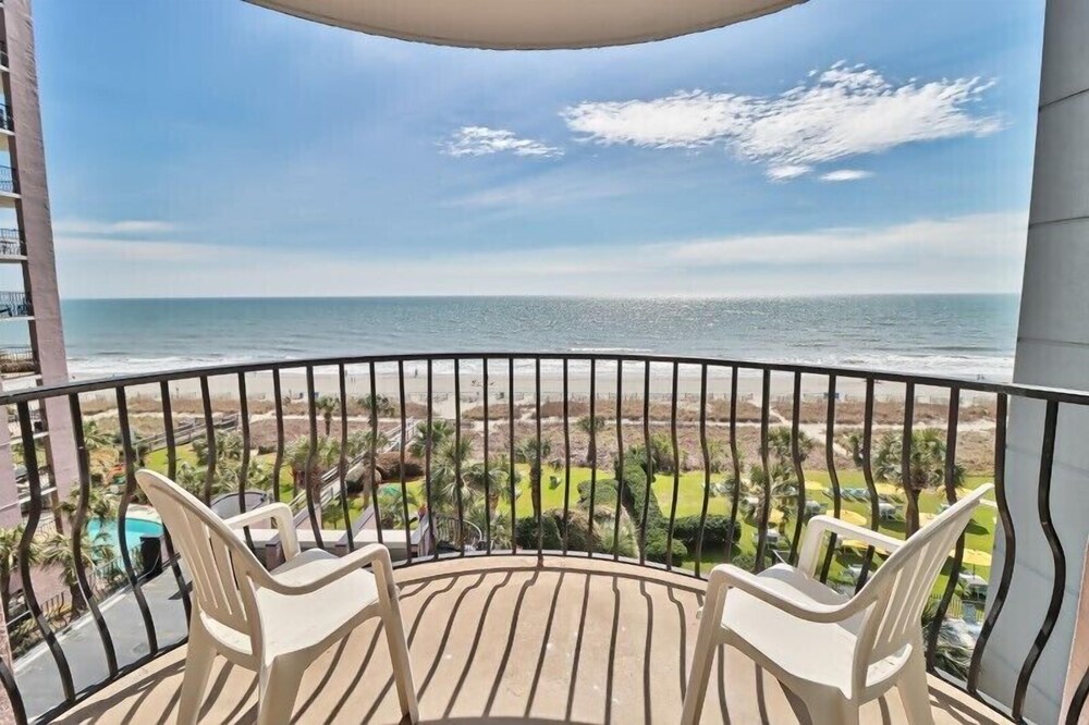 The Palms by Suite at the Beach 41/50