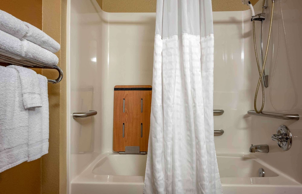 Extended Stay America Pittsburgh - West Mifflin 32/35
