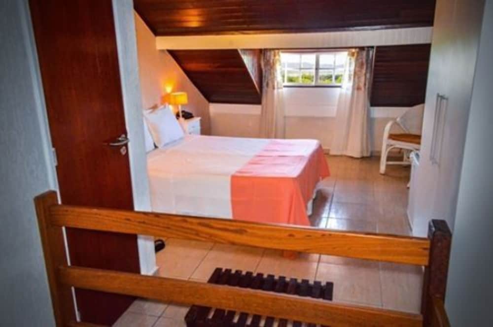 Hotel Residencial Portoveleiro 7/64