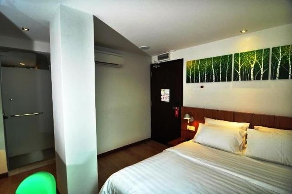 Ipoh French Hotel 13/53