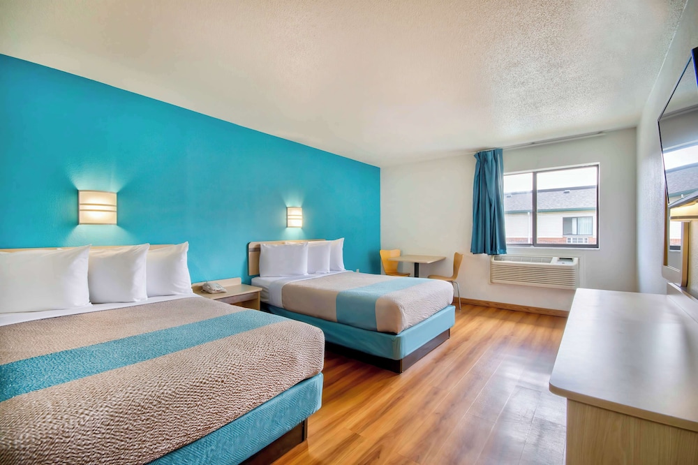 Room, 2 Queen Beds