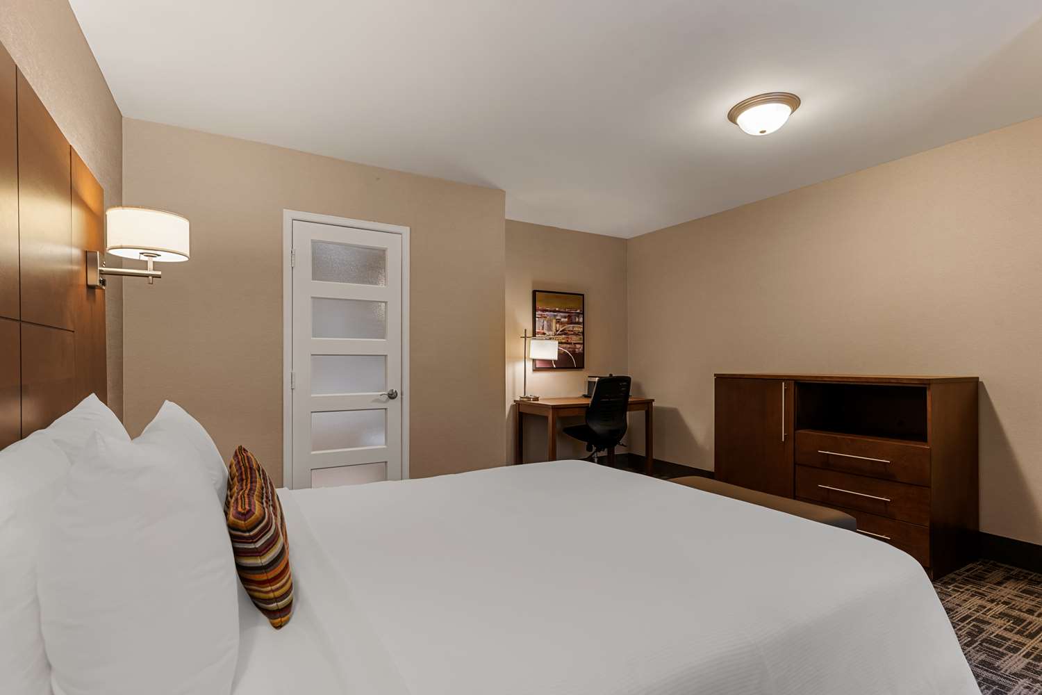 Best Western Ville Marie Montreal Hotel and Suites 14/45