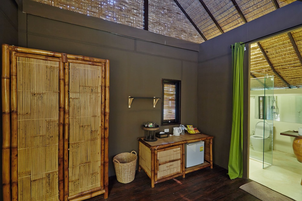 Wareerak Hot Spring And Wellness 25/50