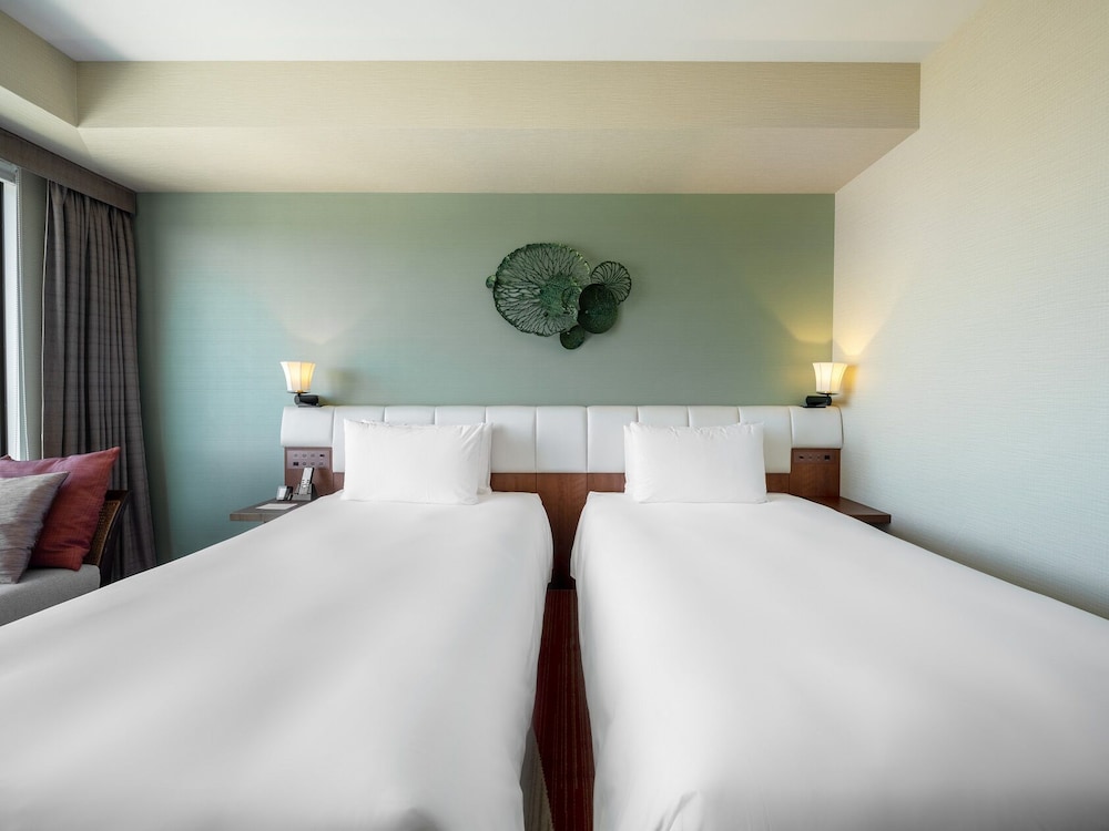 ROOM, TWIN BEDS