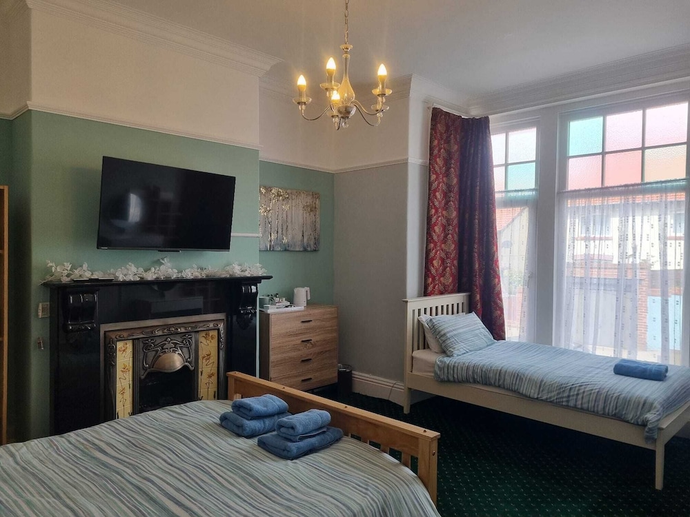 The Meltham Guest House 19/29