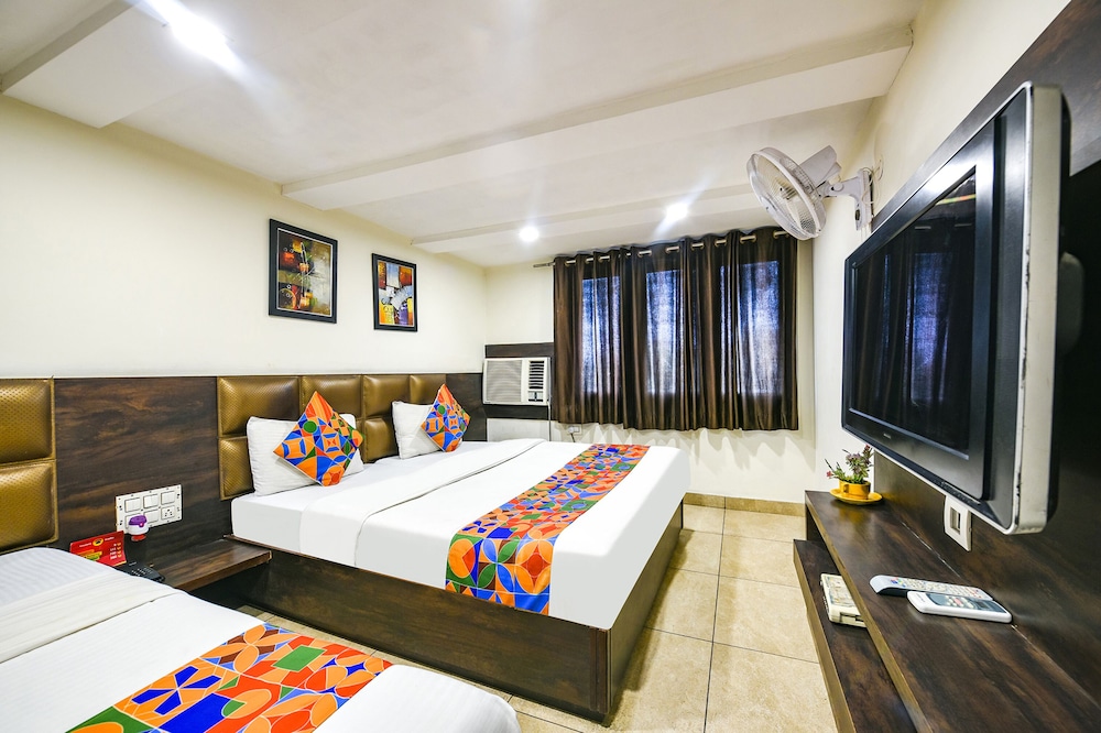 Oyo Rooms Ludhiana Railway Station Clock Tower 22/50