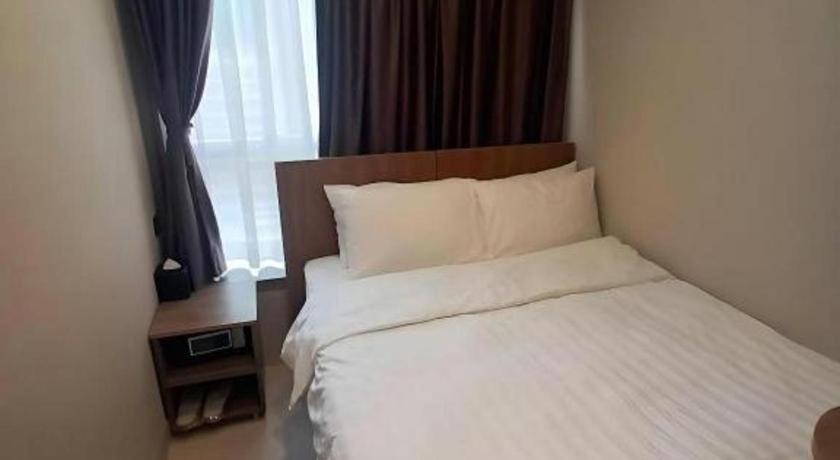 WE Hotel Kowloon 30/44