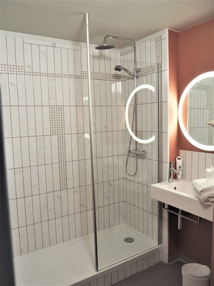 ibis Styles Le Mans Centre Gare 18/73