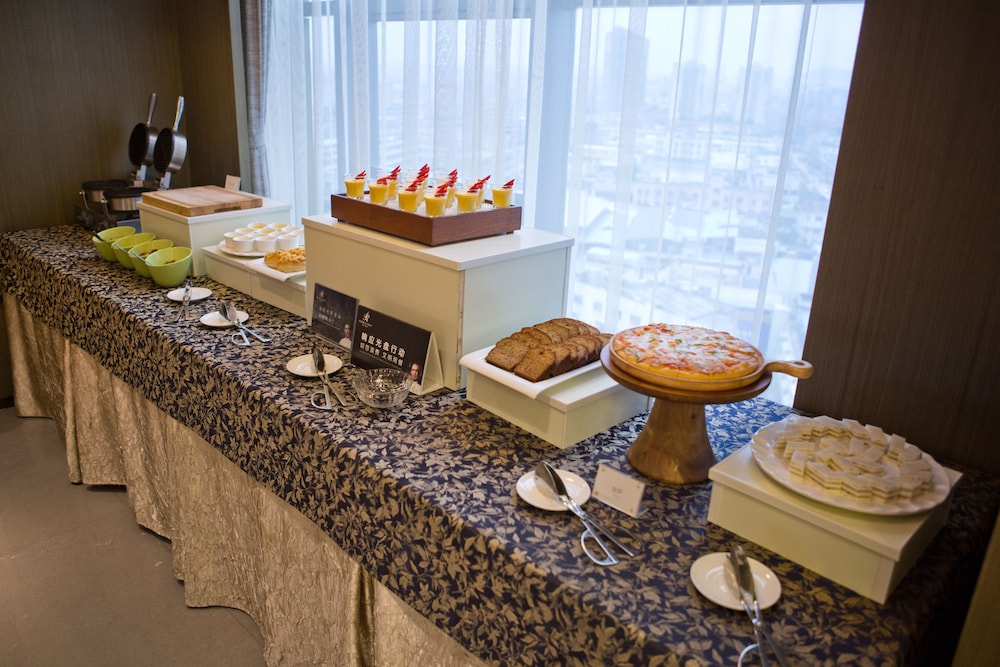 DeRUCCI Hotel 29/65