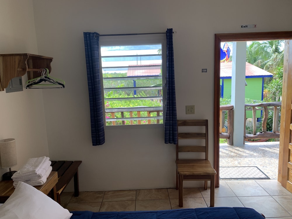 All Seasons Guest House 25/50