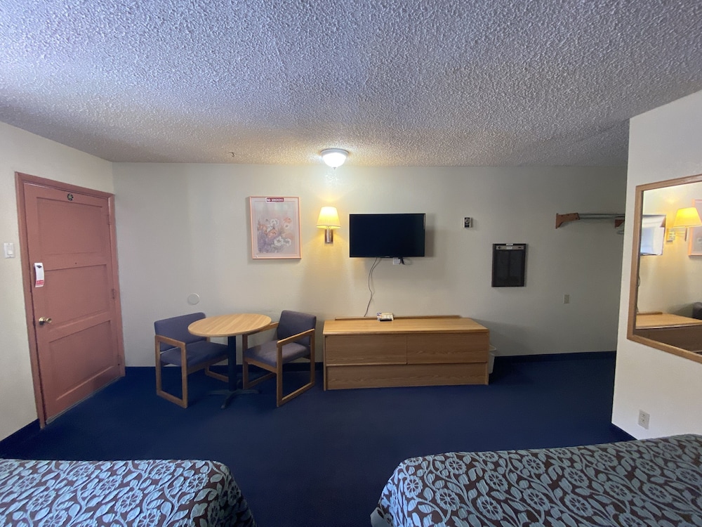 Econo Lodge Las Vegas NM 36/53
