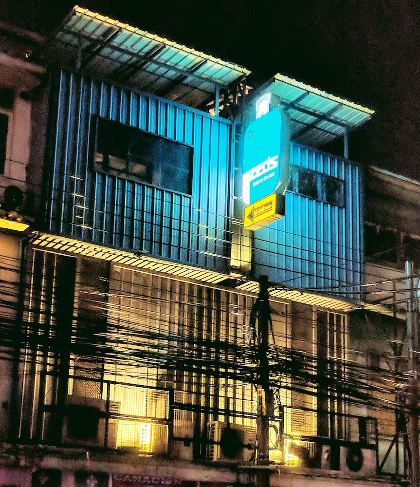 Zeds Hostel Bangkok in BANGKOK