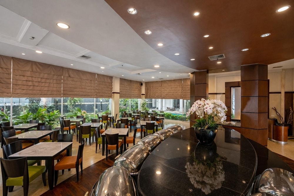 Mirah Hotel 52/65