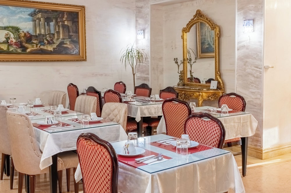 Hotel Royal Paris - Ivry 33/44