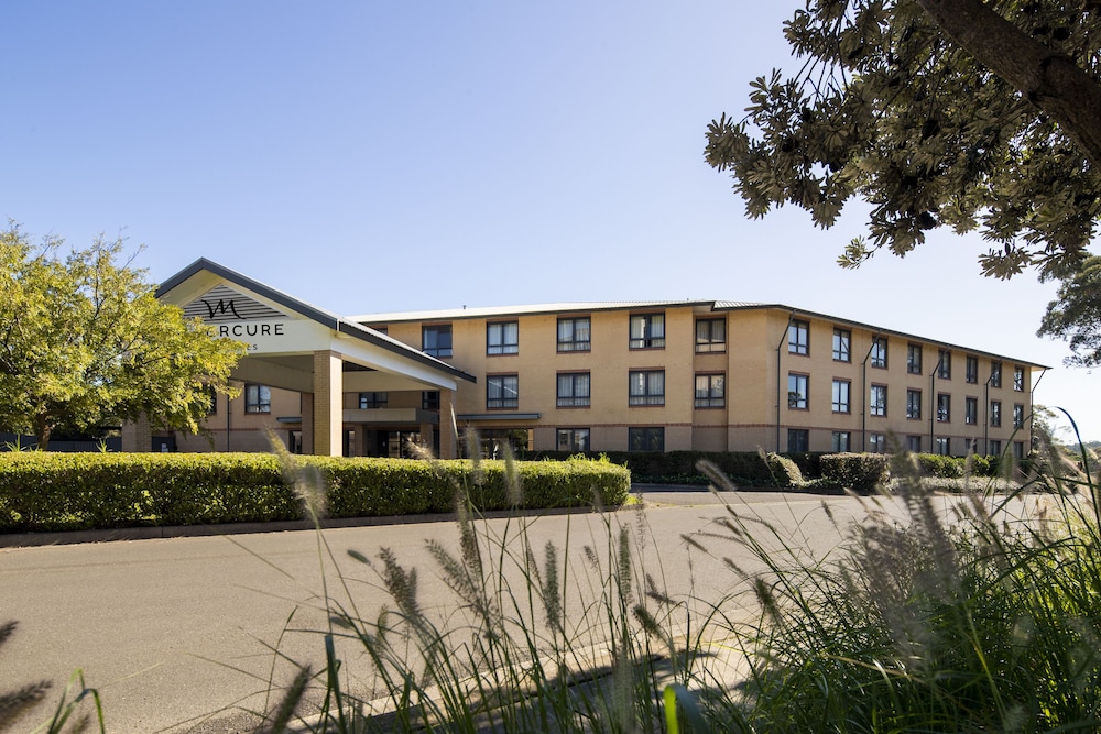 Mercure Sydney Macquarie Park 4/64