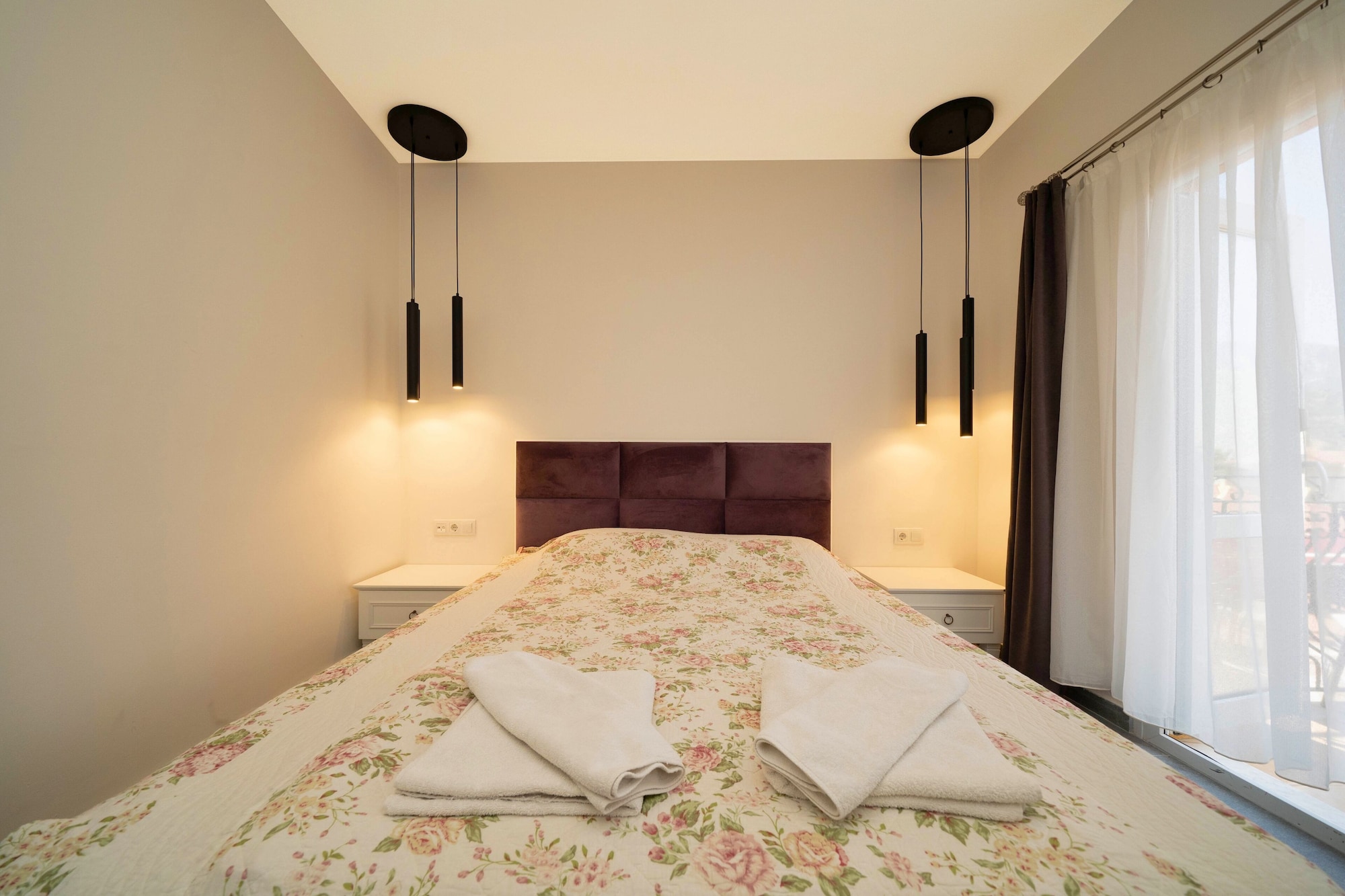 STANDARD, DOUBLE OR TWIN BED