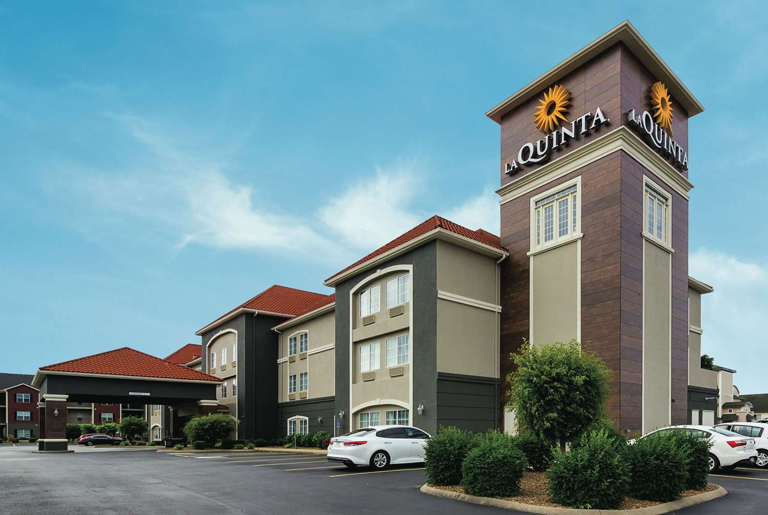 La Quinta Inn & Suites by Wyndham Bowling Green 42/51