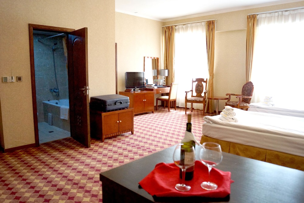 Ub City Hotel 40/50
