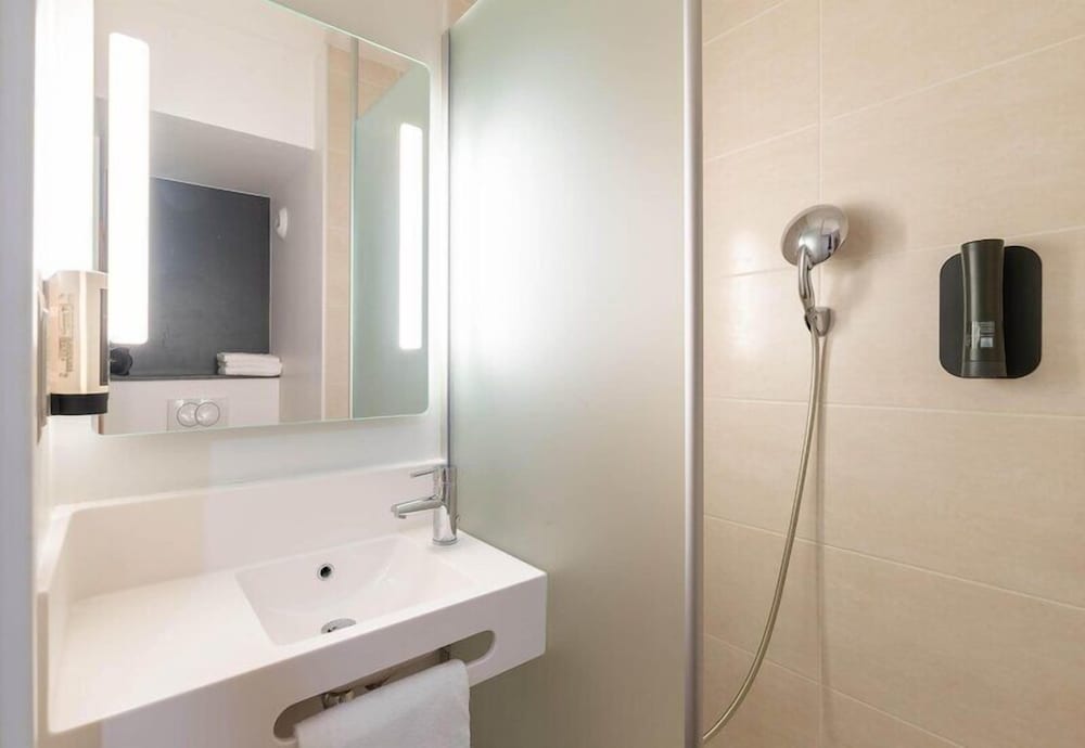B&B HOTEL Lyon Centre Perrache 61/62