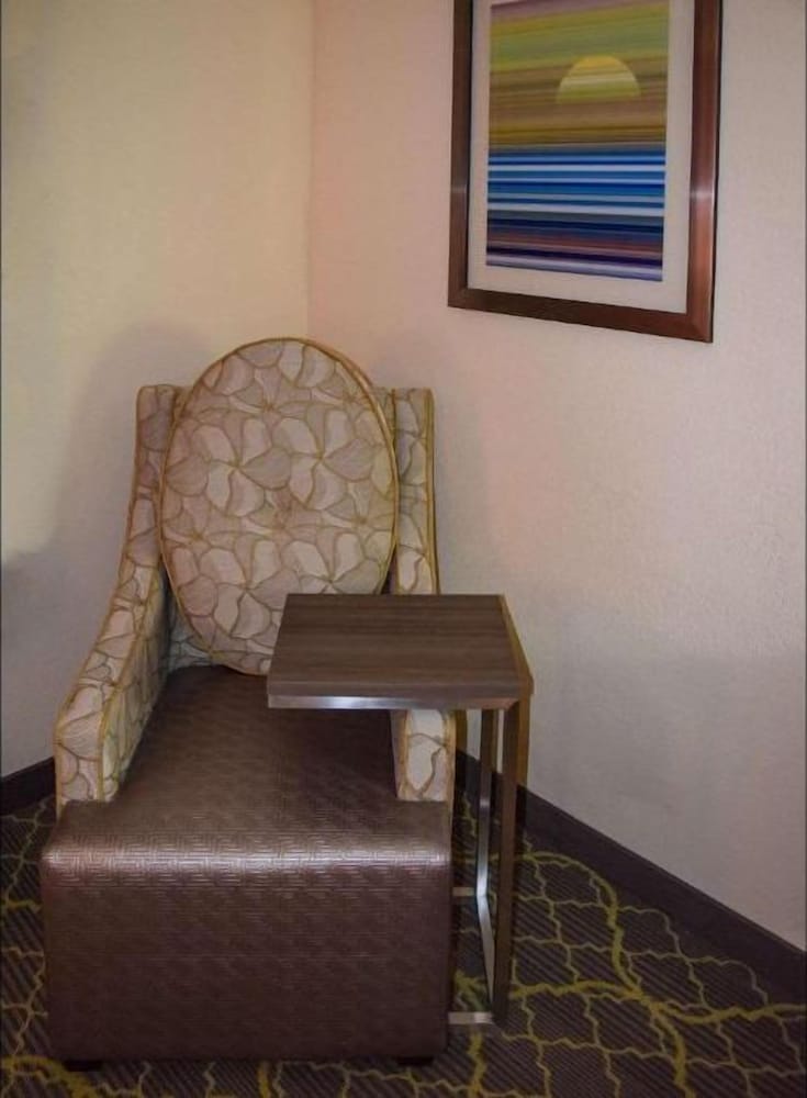 Best Western West Hills Inn Chadron 15/33