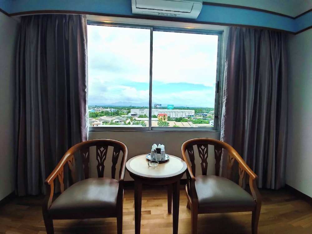 Diamond Plaza Hotel Suratthani 32/50