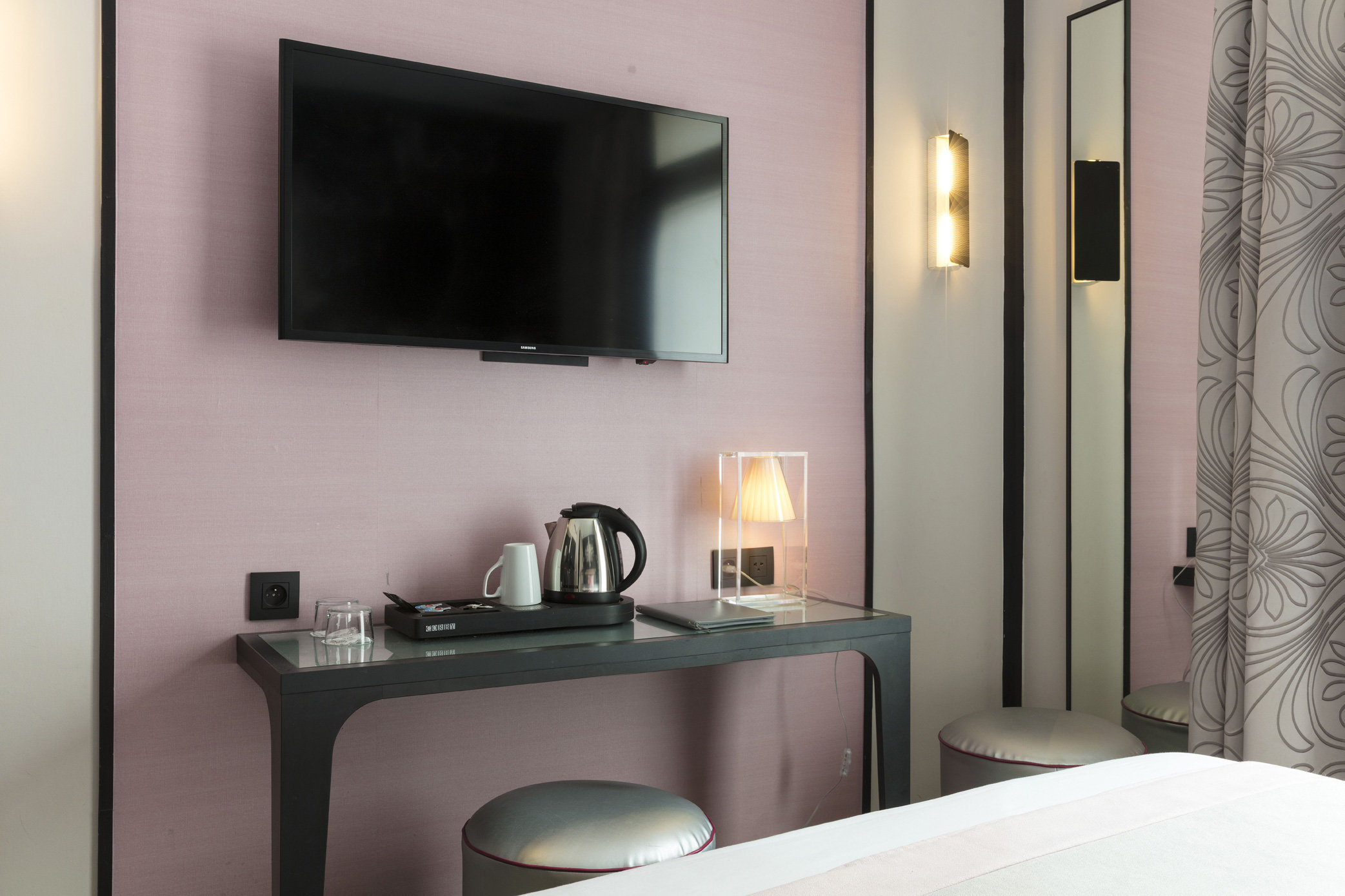 Hotel Yllen Eiffel 48/53