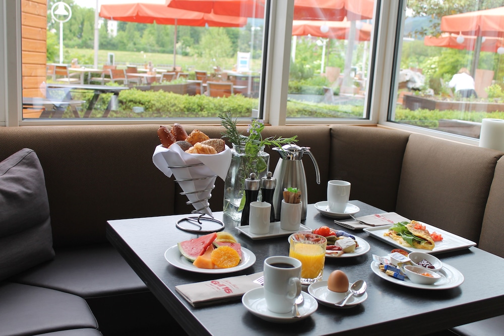 HEIDELBERG MARRIOTT HOTEL 41/59
