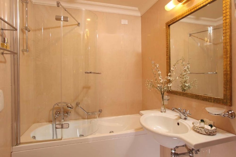 Villa Glori Hotel 5/52